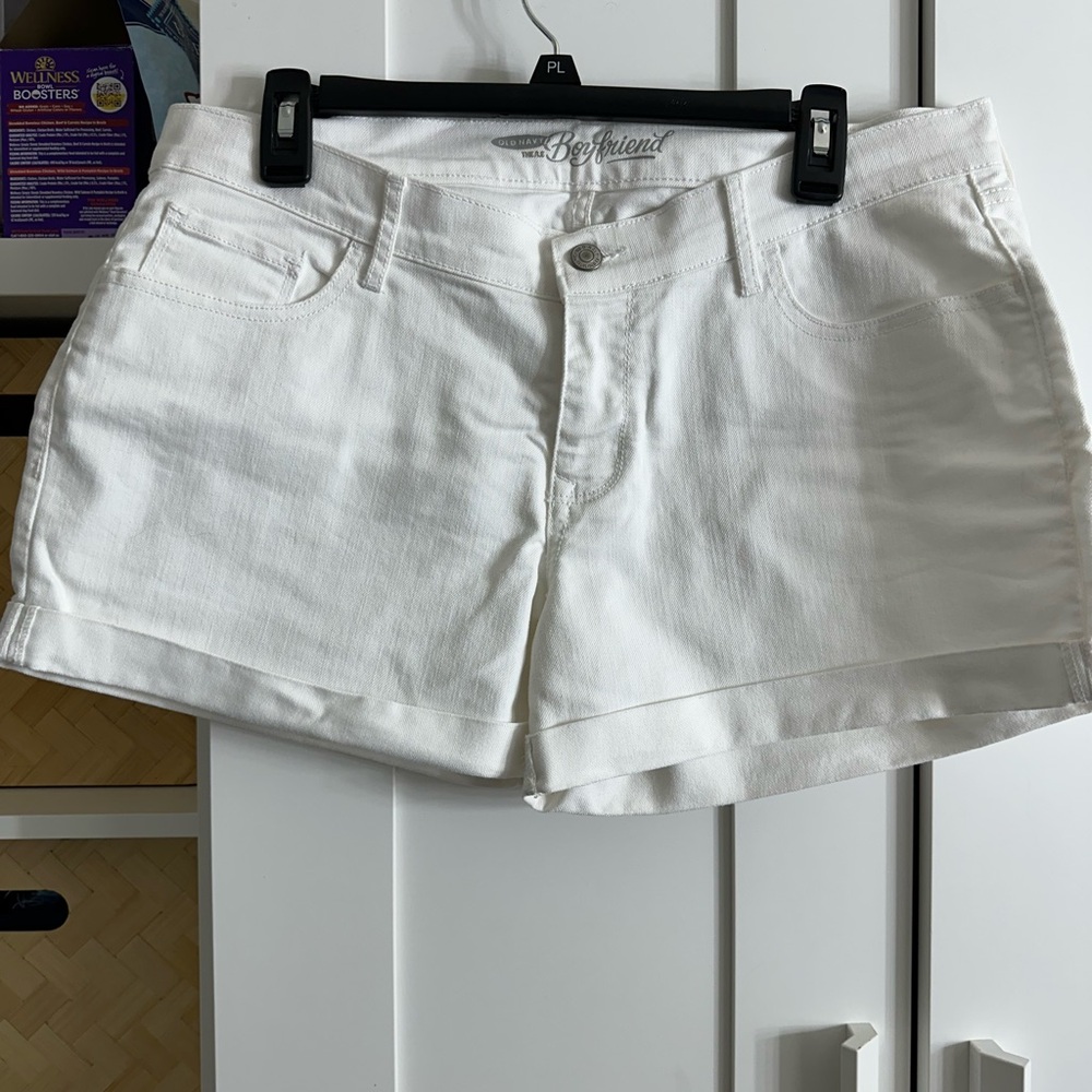 Old Navy boyfriend 12 white shorts